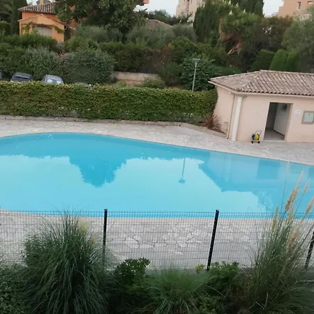 Lovely & Garden - Pres Des Plages Apartment *